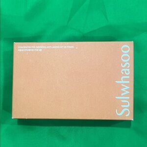 Sulwhasoo Concentrated Ginseng Anti-Aging Kit - size is on back of box ty